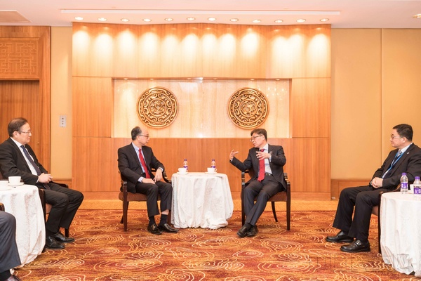 王志清会见香港特区政府运输与房屋局陈帆。汪洋摄.jpg 王志清会见香港特区政府运输与房屋局陈帆。汪洋摄.jpg
