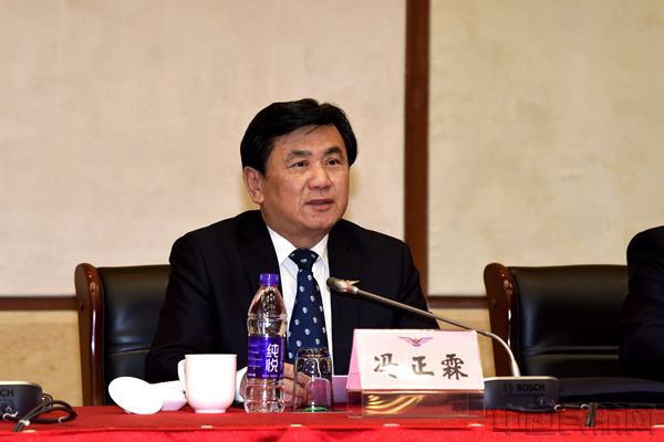 民航局局长在XX大会讲话1_副本.jpg
