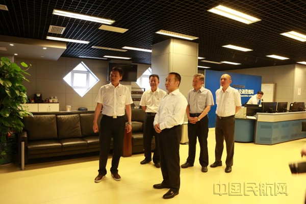 吕尔学在民航局空管局调研。_副本.jpg 吕尔学在民航局空管局调研。_副本.jpg