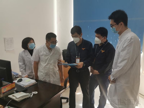 三亚监管局现场检查航空公司防控措施落实情况.jpg 三亚监管局现场检查航空公司防控措施落实情况.jpg