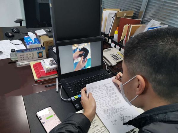 监察员远程检查过站航班安全员执勤记录仪_副本.jpg 监察员远程检查过站航班安全员执勤记录仪_副本.jpg