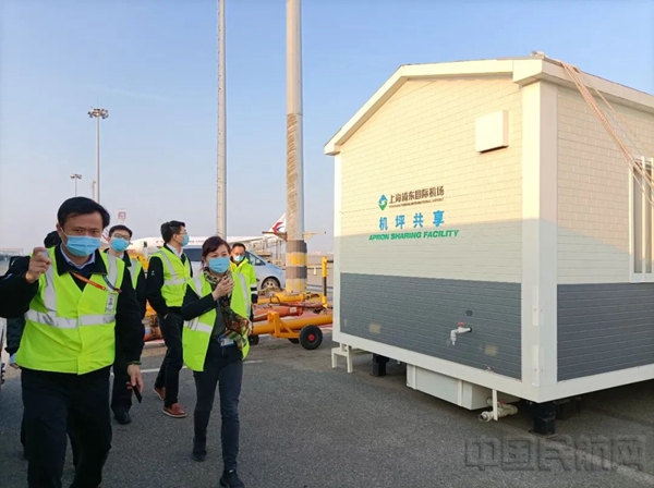 赴浦东机场实地察看1.jpg