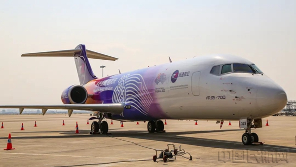 交付圆通货运航空的ARJ21客改货飞机-华东管理局供图1