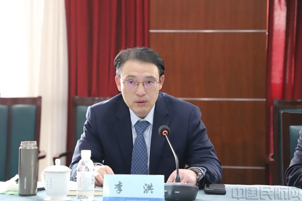 李洪讲话
