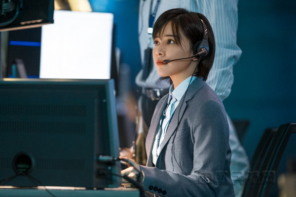 nEO_IMG_电影《中国机长》演员阚清子.jpg nEO_IMG_电影《中国机长》演员阚清子.jpg