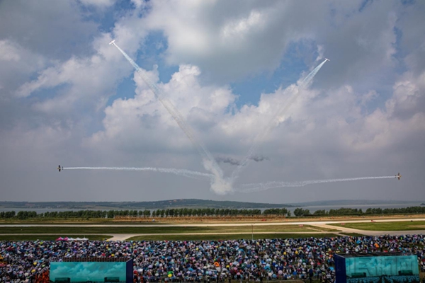 高空“炫技” 云端逐梦第十届沈阳法库国际飞行大会开幕3282