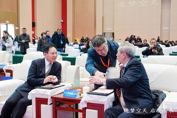 与会嘉宾进行交流讨论13