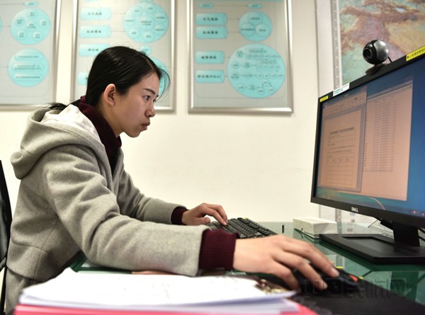 郑重发布气象预报_副本.jpg 郑重发布气象预报_副本.jpg