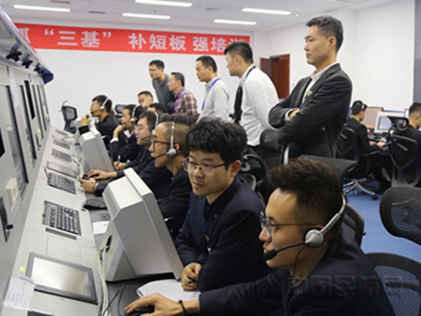 20191112岗位练兵强素质 技术比武展风采——新疆空管局空管中心区域管制中心二室举办 “安康杯”模拟机技能大赛 (2)3.jpg 20191112岗位练兵强素质 技术比武展风采——新疆空管局空管中心区域管制中心二室举办 “安康杯”模拟机技能大赛 (2)3.jpg