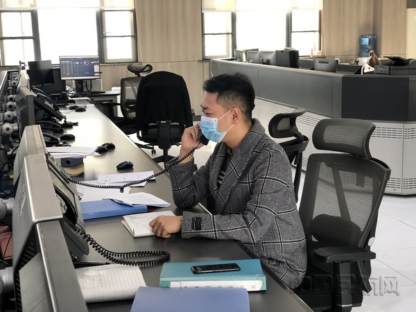 nEO_IMG_西南空管局全力保障西昌森林大火救灾飞行2