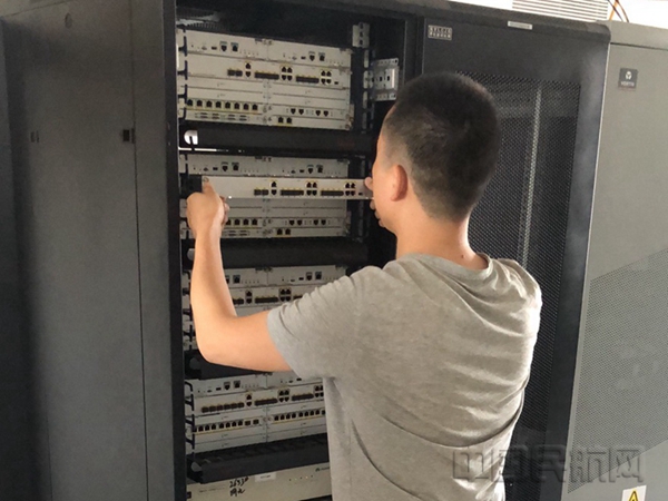 网络故障排查：一场无形的数字战场