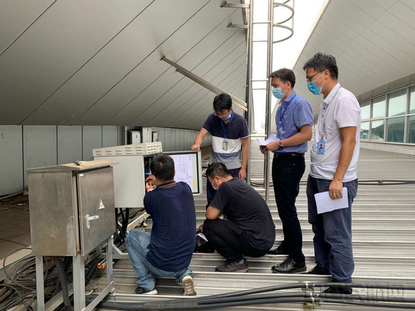 湖南空管分局完成长沙黄花机场多点定位系统的巡检工作1.jpg 湖南空管分局完成长沙黄花机场多点定位系统的巡检工作1.jpg