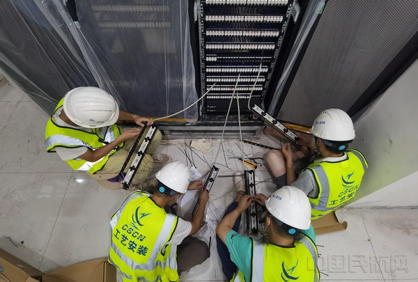 神鸟展翼越天堑 匠心织网架通途——成都天府机场空管工程网络设备工艺安装首阶段目标圆满完成 (2).jpg
