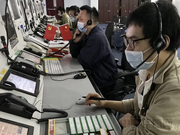 nEO_IMG_湖北空管管制员正在保障荆州试飞任务.jpg nEO_IMG_湖北空管管制员正在保障荆州试飞任务.jpg