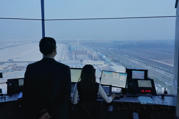 nEO_IMG_华北空管局大兴空管中心东塔台保障现场