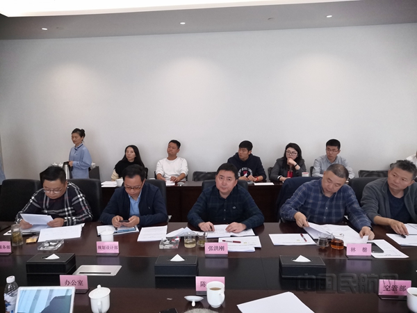 西南空管局副局长陈甫一行到成都天府机场开展协调对接和参观交流2_副本.jpg