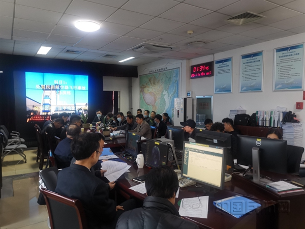 山东空管分局与济南机场公司开展联合应急演练_副本.jpg 山东空管分局与济南机场公司开展联合应急演练_副本.jpg