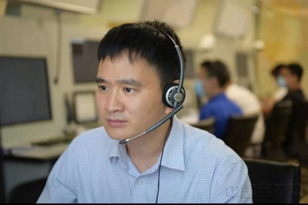吴颖.jpg 吴颖.jpg