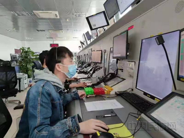 nEO_IMG_千里援青路 浓浓兄弟情 (7).jpg