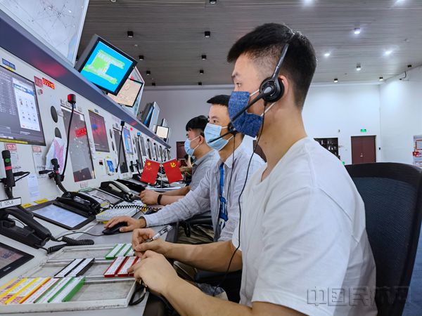 原图_副本.jpg 原图_副本.jpg
