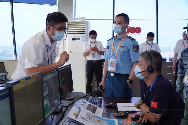航展大幕开启 民航珠海空管站顺利完成首日飞行保障