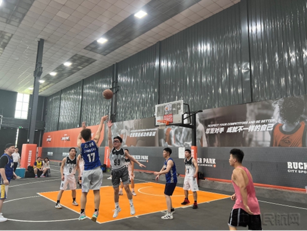 2_浙江空管分局管制部与浙江长龙航空运控部举行篮球友谊赛2235.jpg