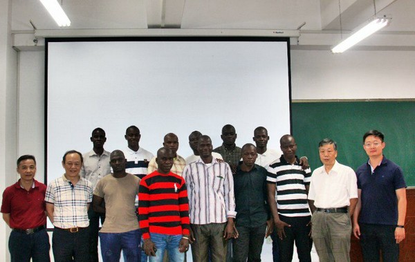 中航大为马里培训机务维修人员(图)-中国民航网