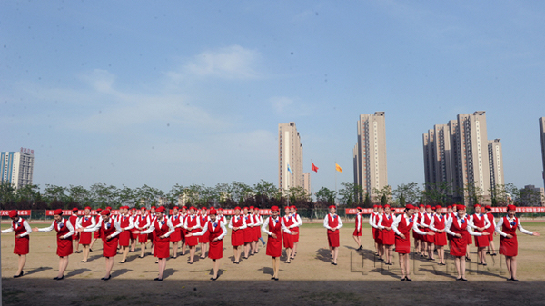 nEO_IMG_乘务学院学生专业技能展示