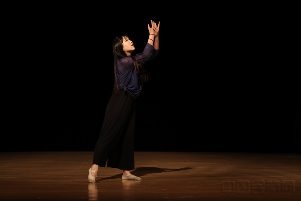 现代舞 《影》.jpg 现代舞 《影》.jpg