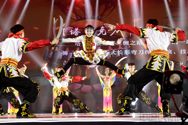 活力四射的精彩表演2_副本.jpg