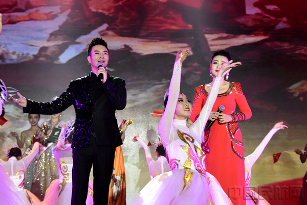 青年歌唱家汤非,徐晶晶演唱《不忘初心》