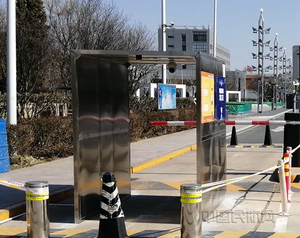 测量行人、非机动车人员体温的测温门_副本.jpg 测量行人、非机动车人员体温的测温门_副本.jpg