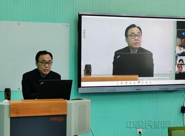 4 马克思主义学院教师为党员们直播讲解理论知识_副本.jpg 4 马克思主义学院教师为党员们直播讲解理论知识_副本.jpg