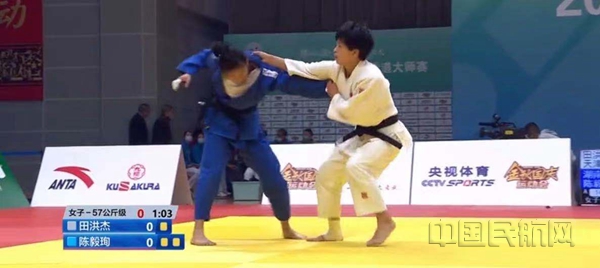 中航大学生田洪杰(白方)_副本.jpg