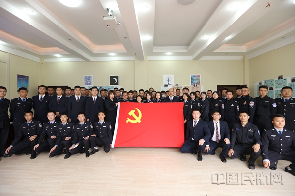 集体大合影_副本.jpg