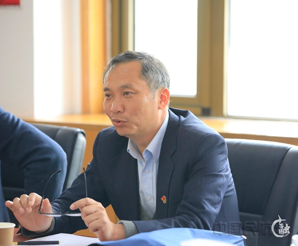 3 陈京玉与马克思主义学院青年教师进行座谈_副本.jpg 3 陈京玉与马克思主义学院青年教师进行座谈_副本.jpg