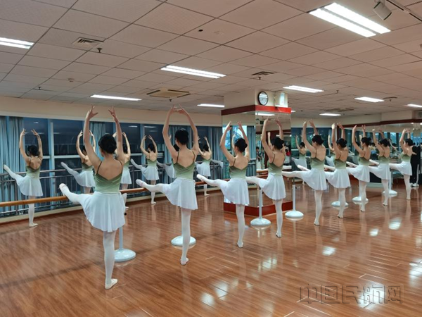图片2_副本.png 图片2_副本.png