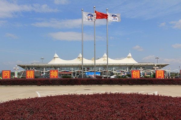 井冈民航:红土地上开服务之花 真情做好旅游