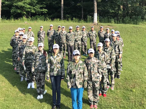 黑龙江机场集团工会举办班组长培训班(组图)