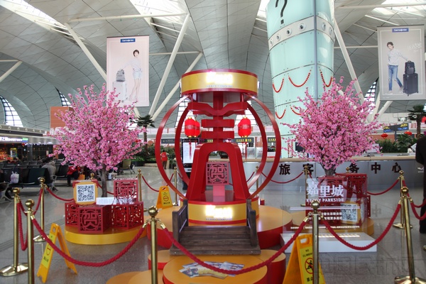节日景观布置.jpg 节日景观布置.jpg