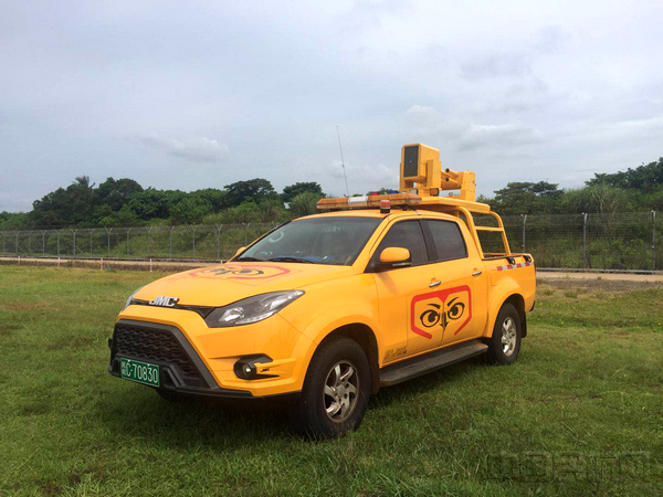 美兰机场驱鸟车.jpg 美兰机场驱鸟车.jpg