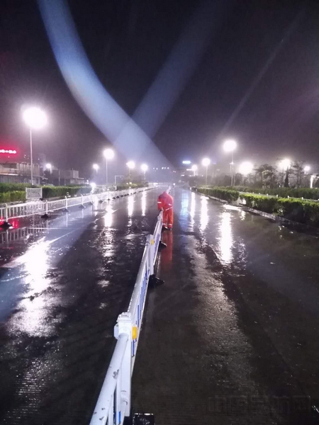 台风4.jpg 台风4.jpg