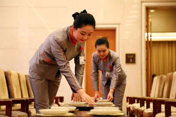 重管理 促服务 争做中国服务楷模——首都机场贵宾公司“服务质量体系建设”专项行动取得阶段性成果.jpg 重管理 促服务 争做中国服务楷模——首都机场贵宾公司“服务质量体系建设”专项行动取得阶段性成果.jpg