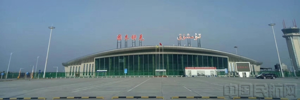图木舒克唐王城机场_副本.jpg