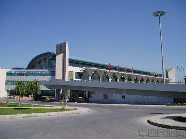 乌鲁木齐国际机场T2航站楼_副本.jpg