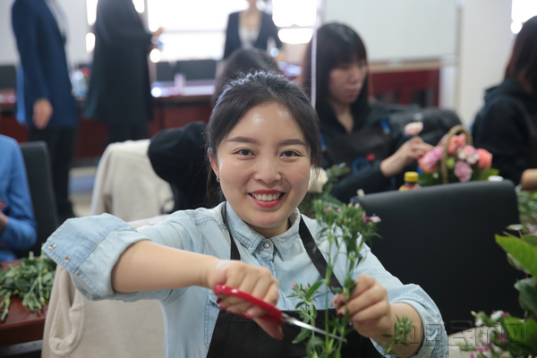 首都机场博维公司开展三八女神节系列主题活动.jpg