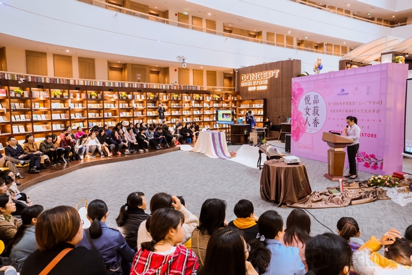 品菽·概念书屋举办广西机场集团先进班组经验交流分享会.jpg 品菽·概念书屋举办广西机场集团先进班组经验交流分享会.jpg