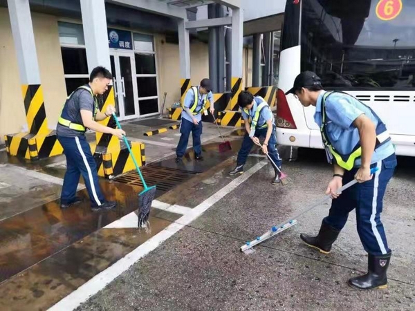 快速清理积水.jpg 快速清理积水.jpg