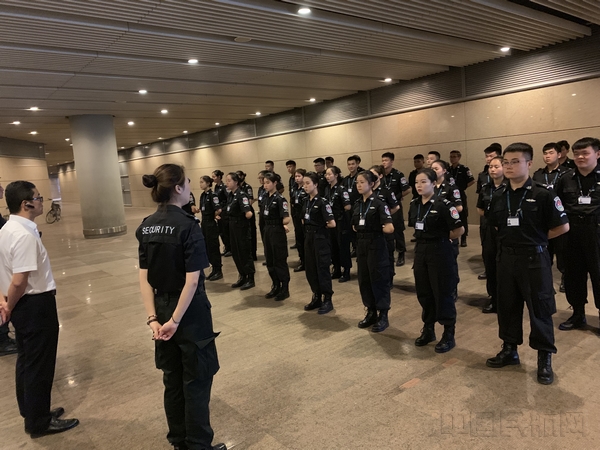 军体训练.jpg 军体训练.jpg