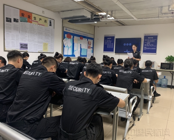 班组学习会.jpg 班组学习会.jpg